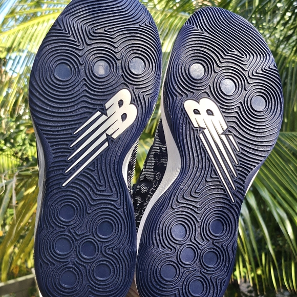 Size 11 - New Balance TWO WXY v3 - Picture 6 of 6